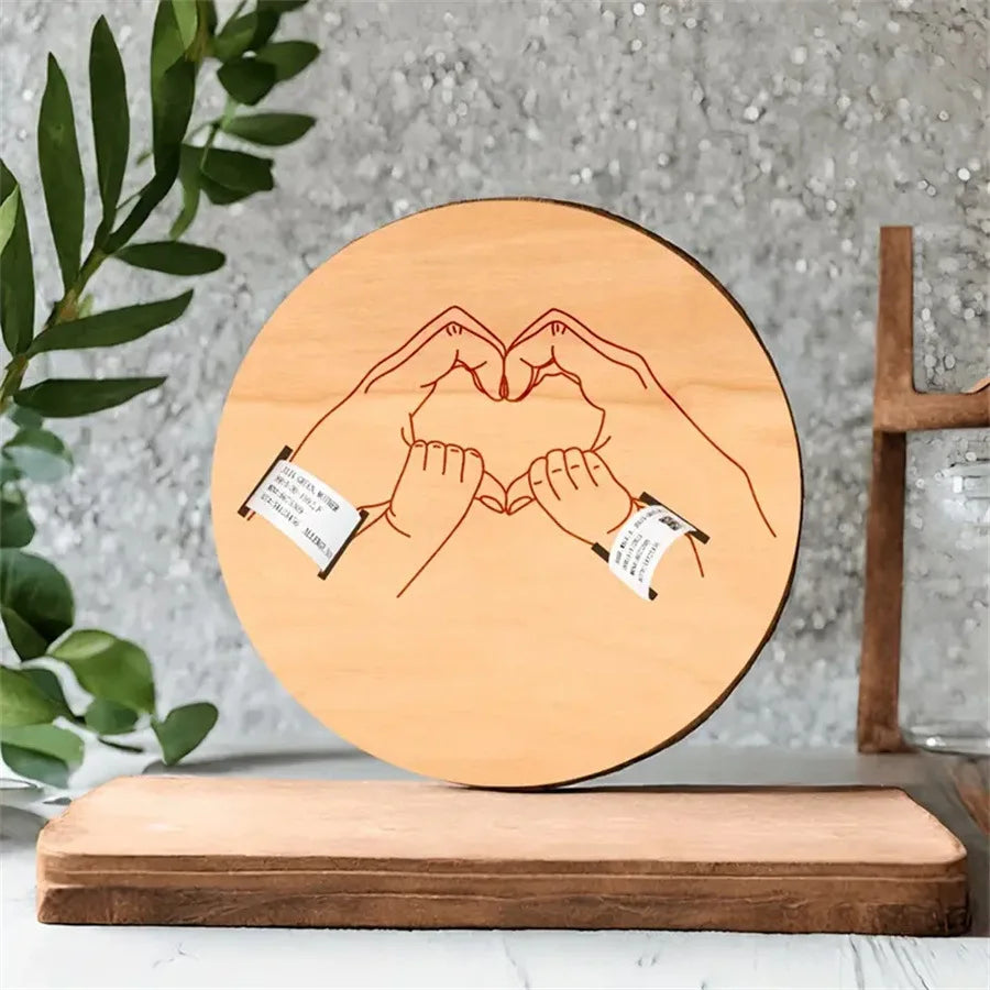 Cadeau personnalisé bébé – Support souvenir gravé